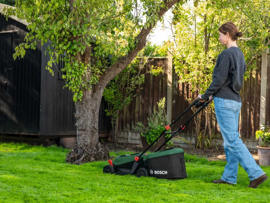 Bosch Plæneklippere|Rotak 18V-32 akku plæneklipper