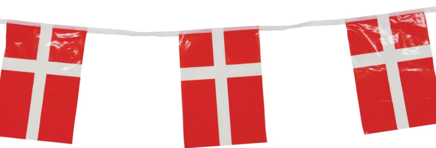 Pynt & Festudstyr|Guirlande m/12 stk. firkantet flag plastik