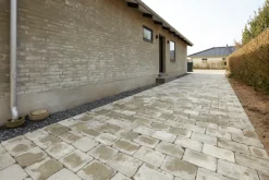 Betongruppen RBR Havefliser & Belægningssten|Herregårdssten Mega grå 21 x 28 x 7 cm