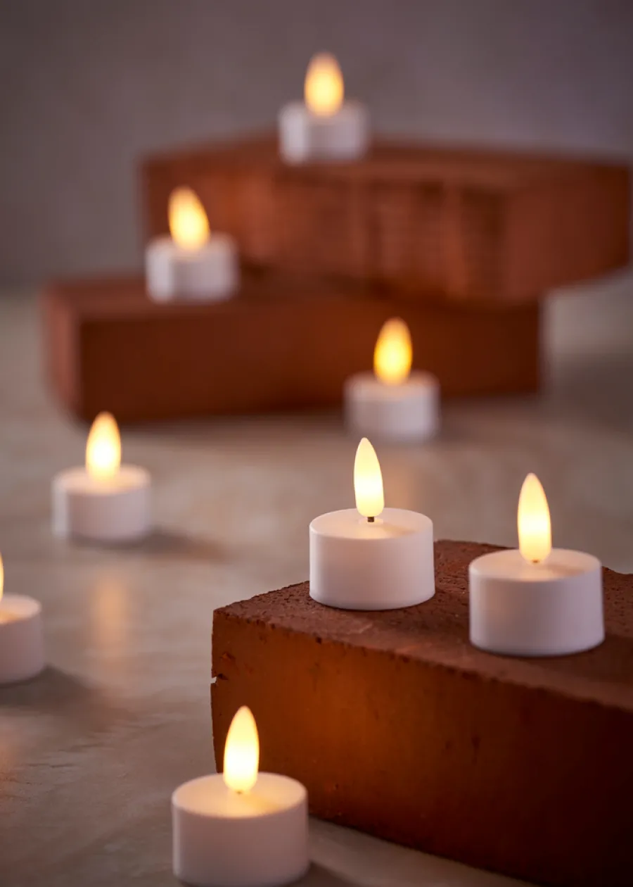 DAY Dekorativ Belysning - Indendørs|LED-fyrfadslys med 3D-flamme 4 stk. -