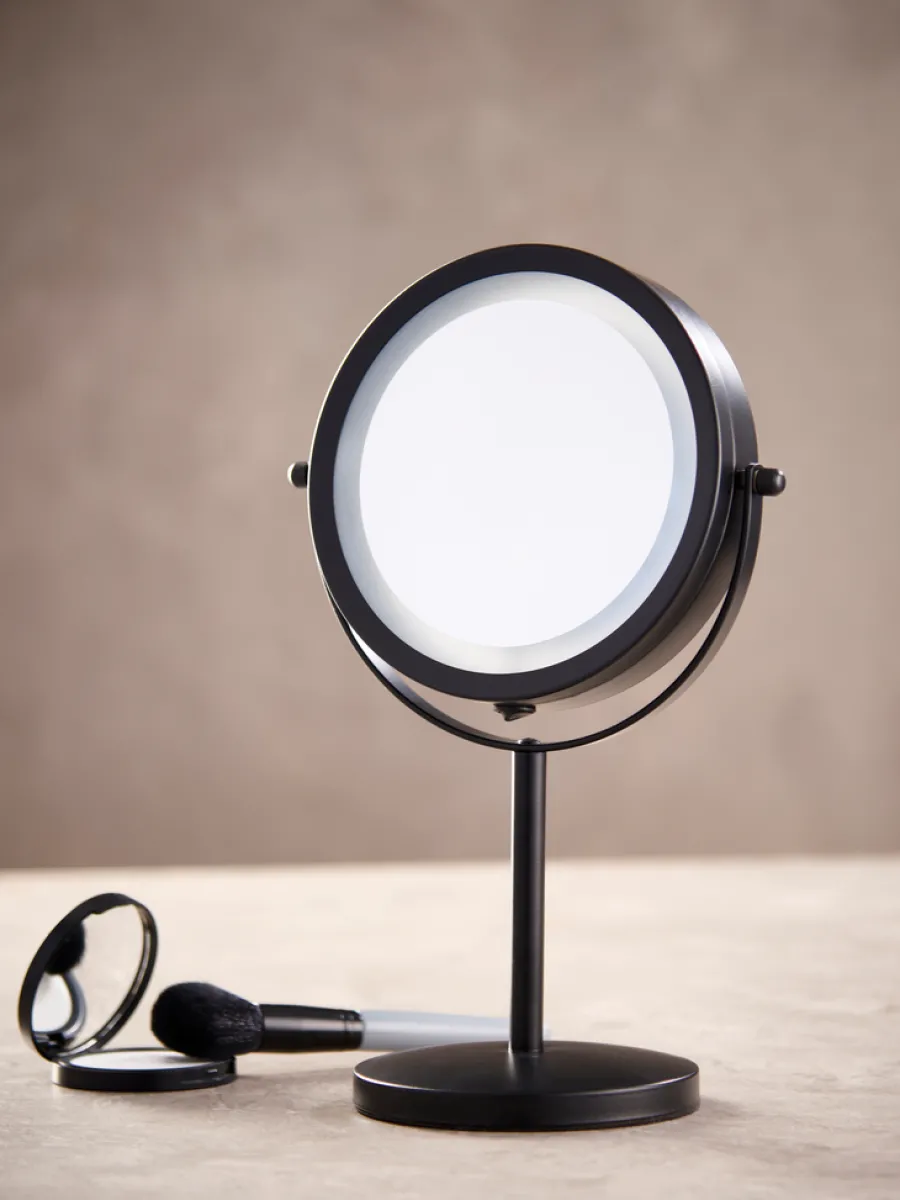 DAY Tilbehør Til Badeværelset|Spejle|Makeup spejl m/lys Ø 17,5 cm - Sort