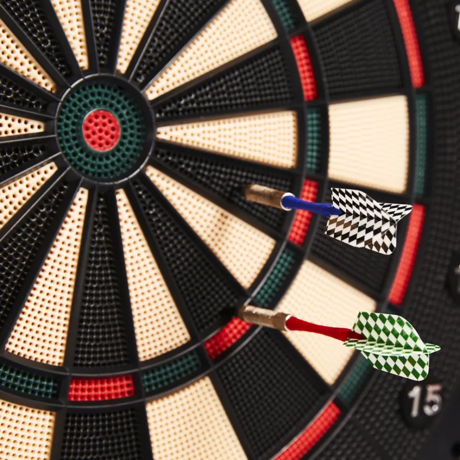 Nordic Games Spil & Underholdning|elektronisk dartskive i dartskab sort