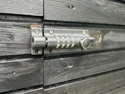 The lock Låsebeslag|Skudrigle med kodelås 120 x 48 mm Sort